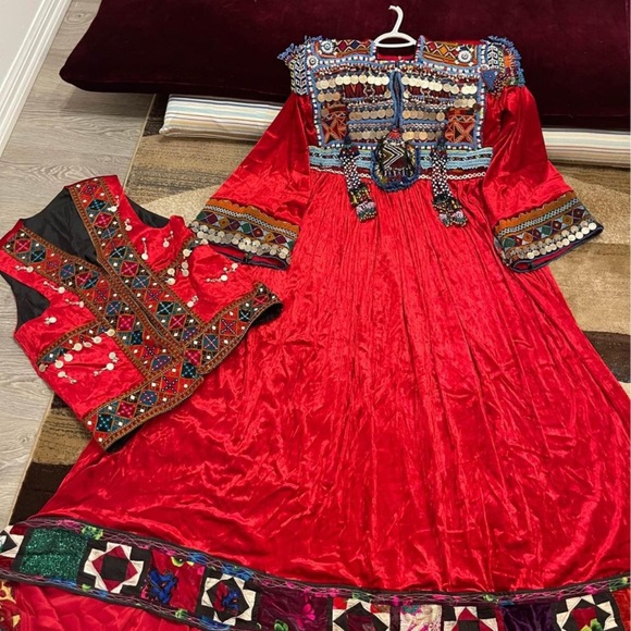 Brand new Afghani Dress Clothes (never worn) - Picture 2 of 7